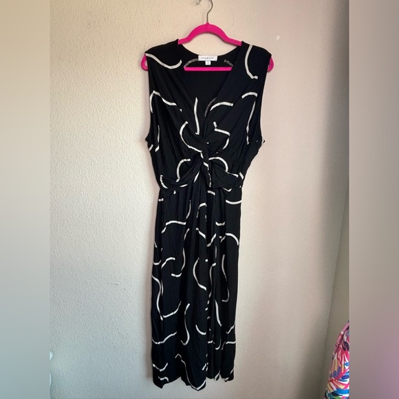 Amour Vert Black and White Wave Pattern “Olive” Viscose Knot Front Midi Dress 2X - Picture 2 of 11